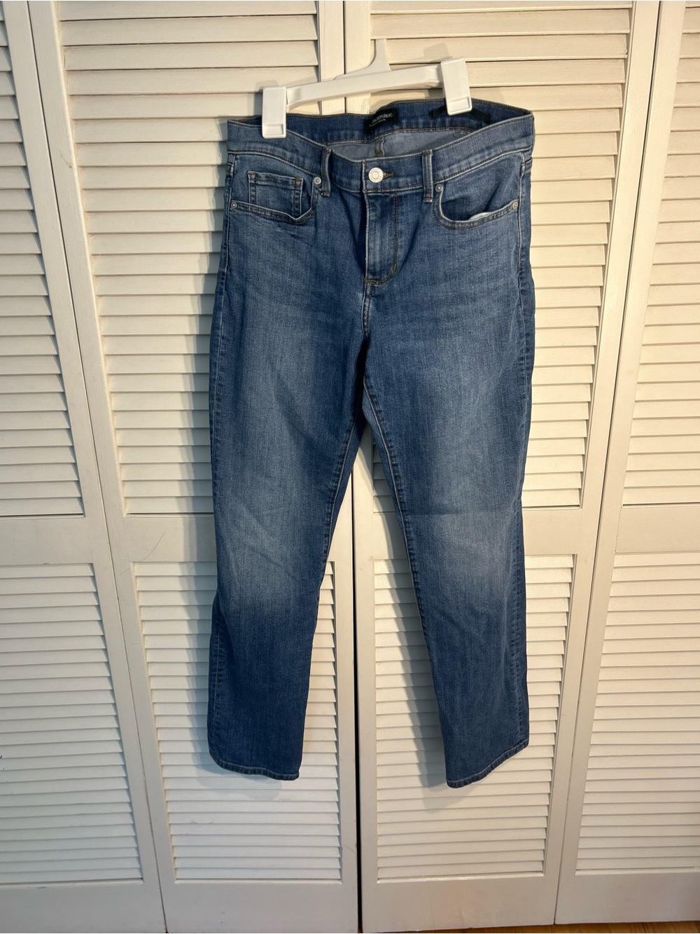 Banana Republic Women's Straight-Leg Medium Blue Jeans